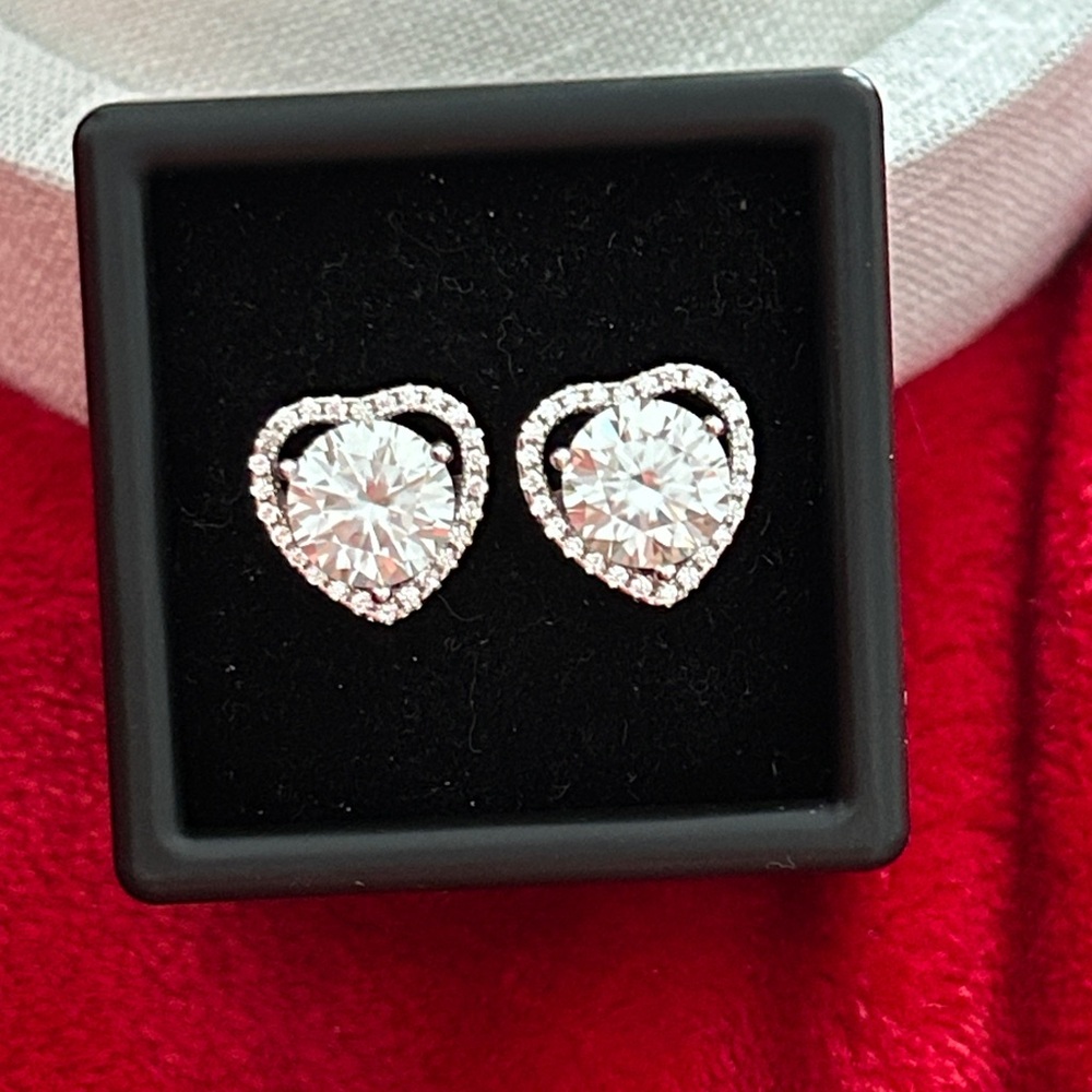 Luxury 4.0 CT Moissanite Diamond 925 Sterling silver heart‎ earrings retail $699